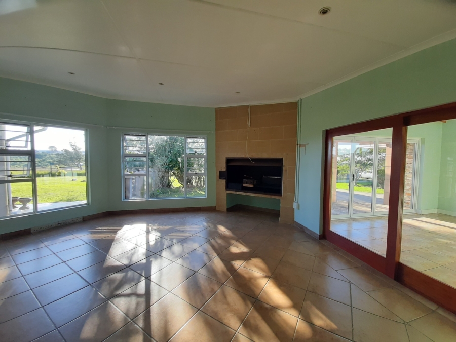 10 Bedroom Property for Sale in Cove Ridge East Eastern Cape